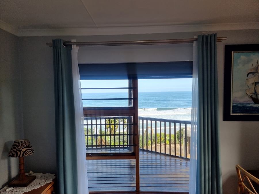 4 Bedroom Property for Sale in Dana Bay Western Cape